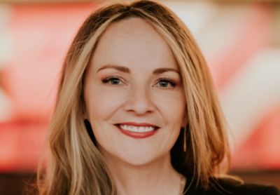 Callie Field, PRESIDENTA DE BUSINESS GROUP